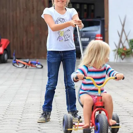 Donebauer アパート *