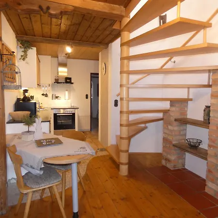 Donebauer Apartment